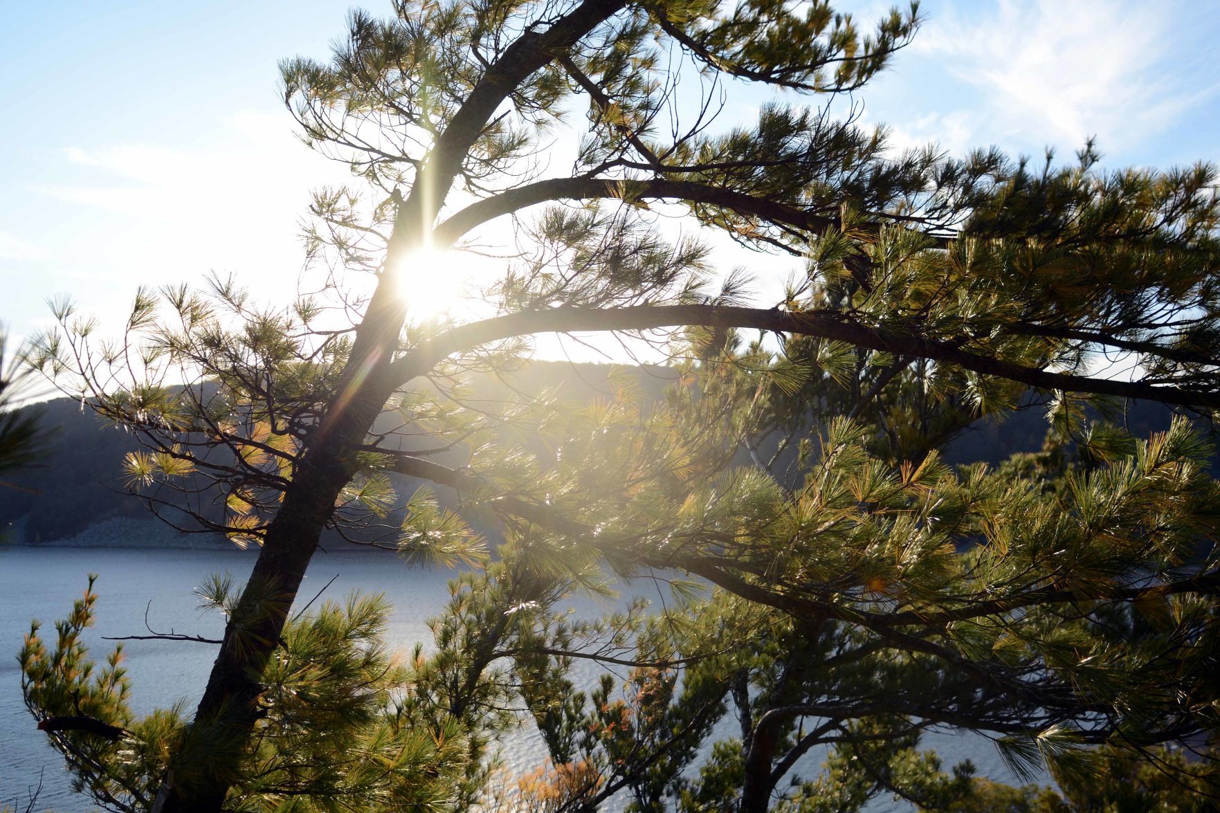 Devil's Lake shows autumn colors, Oct. 18